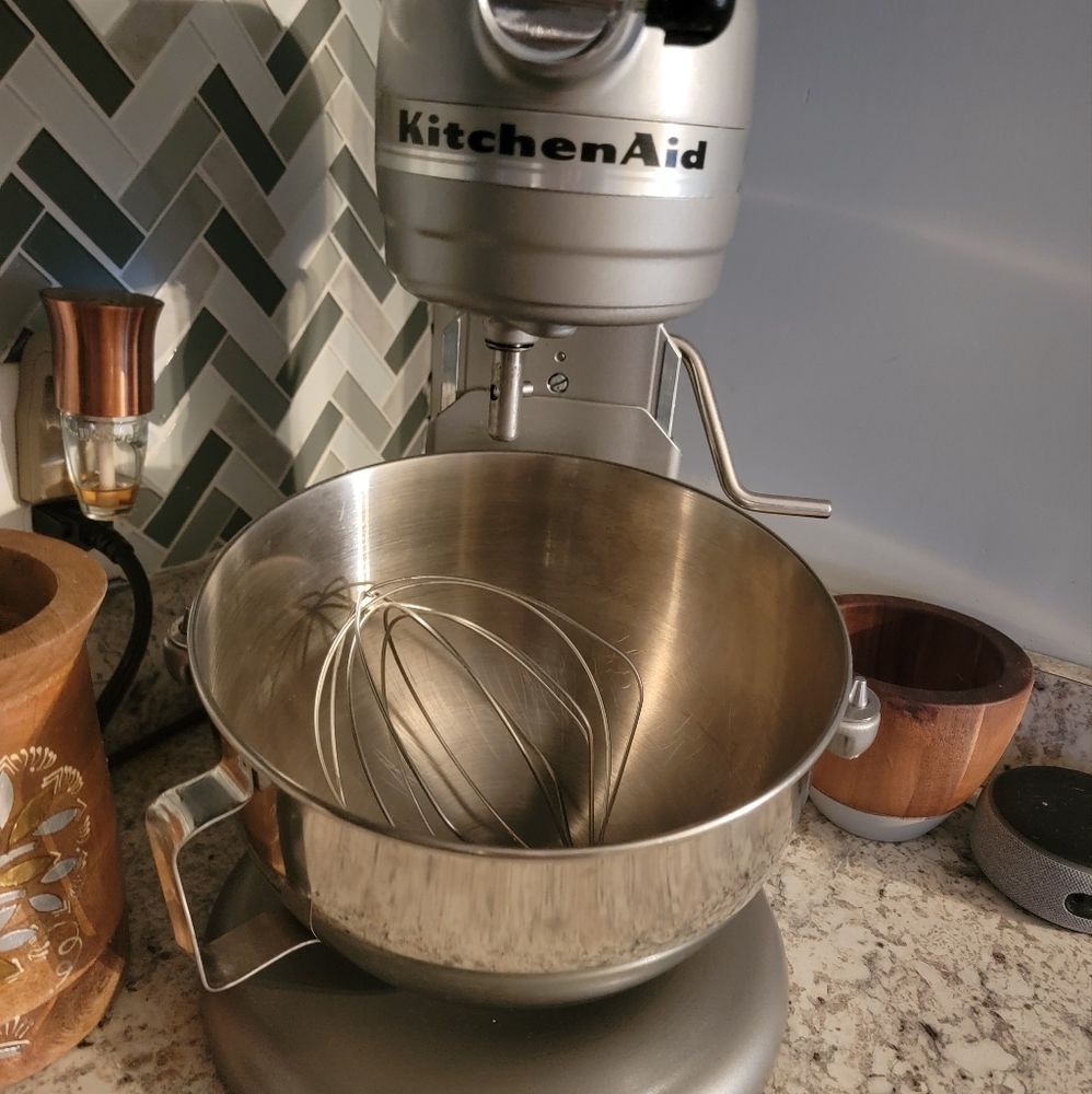 Kitchen aid professional 5 plus mixer